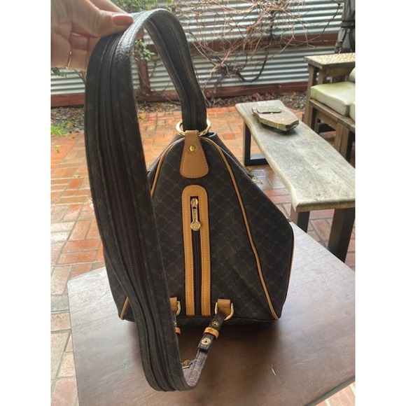 Beautiful Rioni Convertible Backpack - Picture 6 of 13